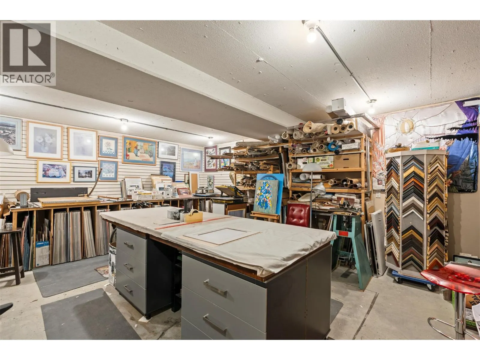 8215 Silver Star Road