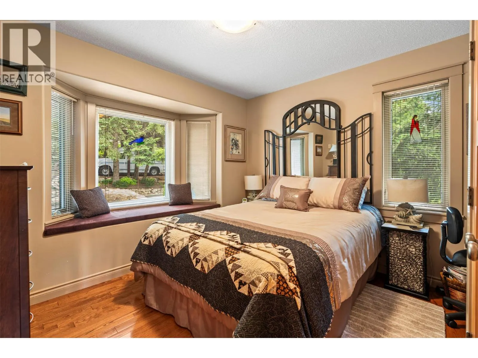 8215 Silver Star Road