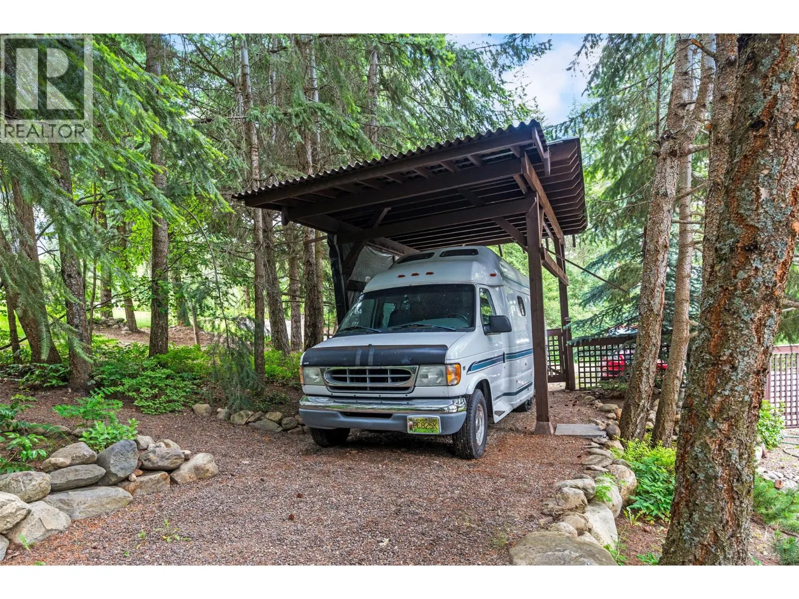 8215 Silver Star Road