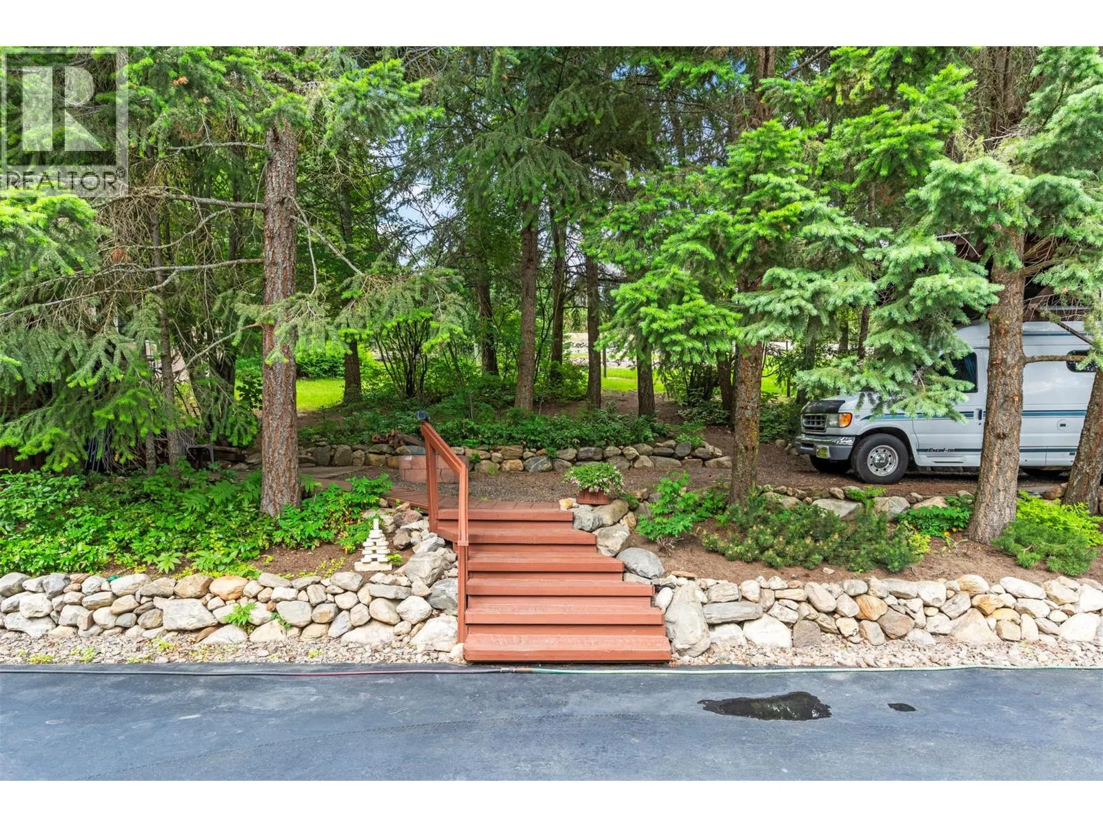 8215 Silver Star Road