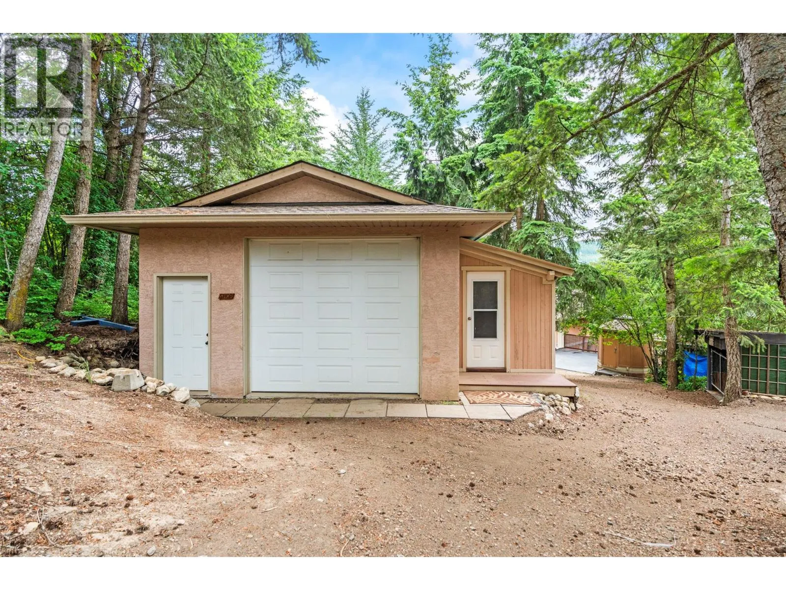8215 Silver Star Road