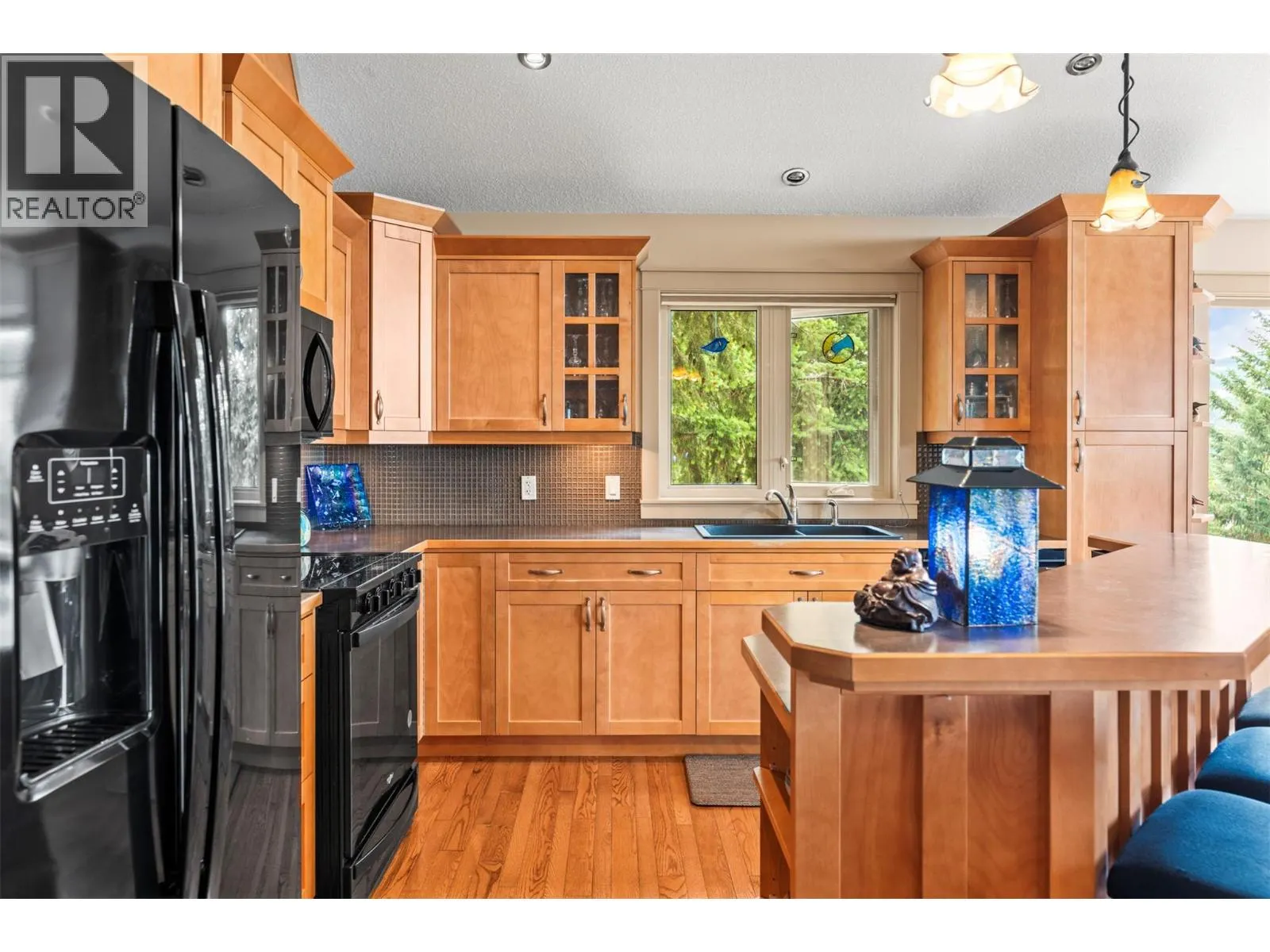 8215 Silver Star Road