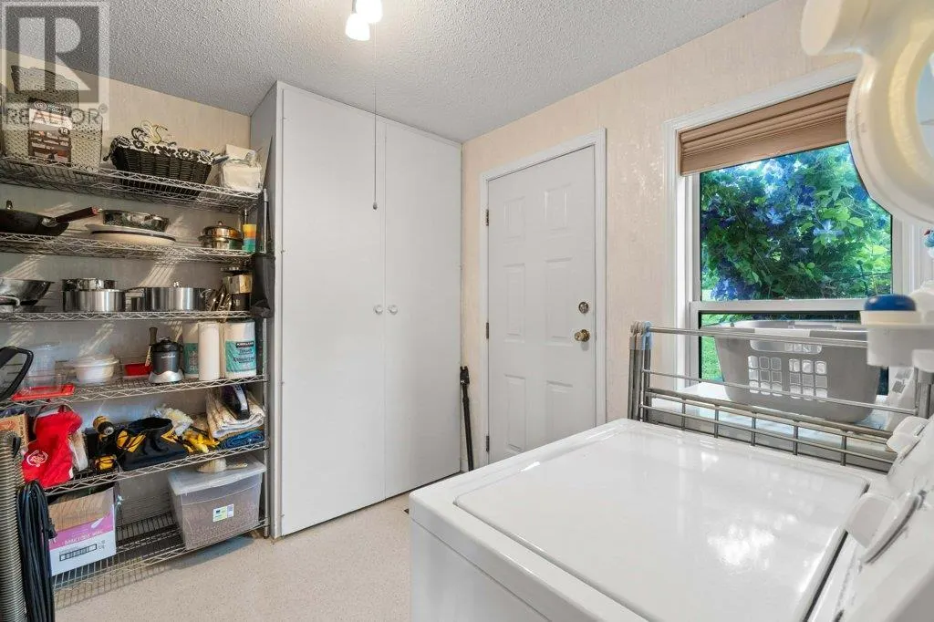 2504 Blind Bay Road