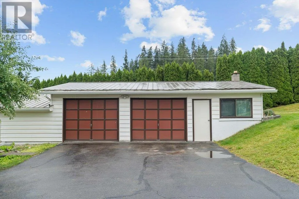 2504 Blind Bay Road