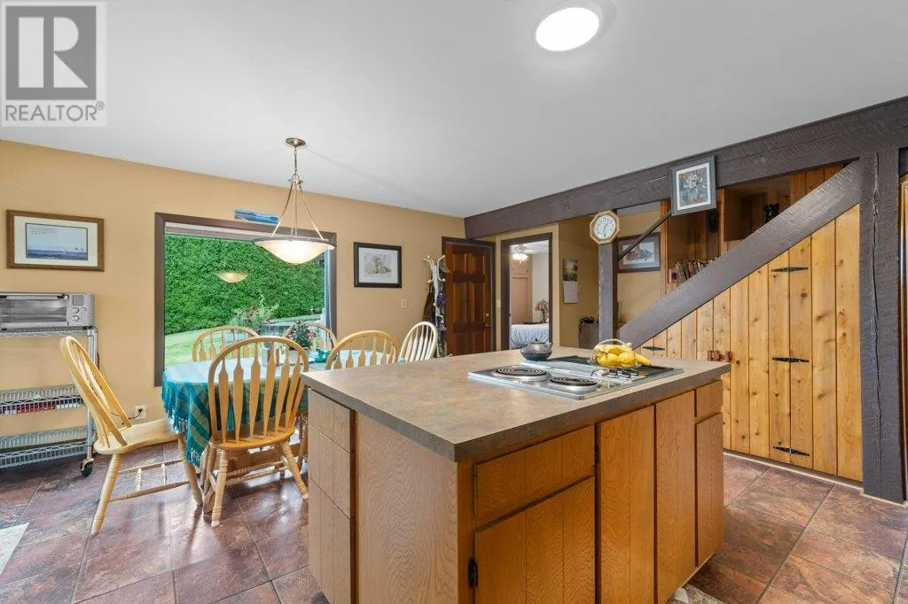 2504 Blind Bay Road