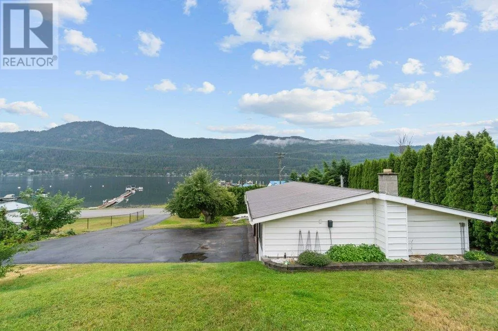 2504 Blind Bay Road