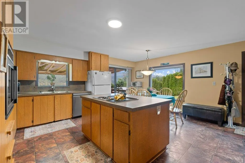 2504 Blind Bay Road