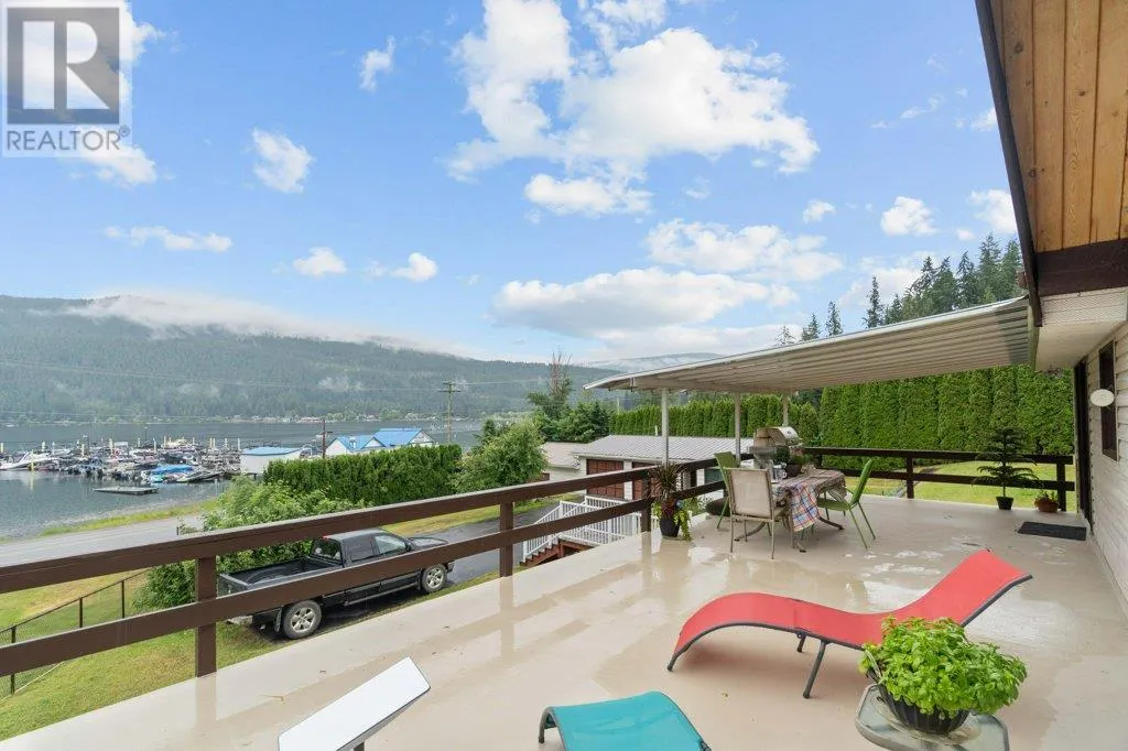 2504 Blind Bay Road