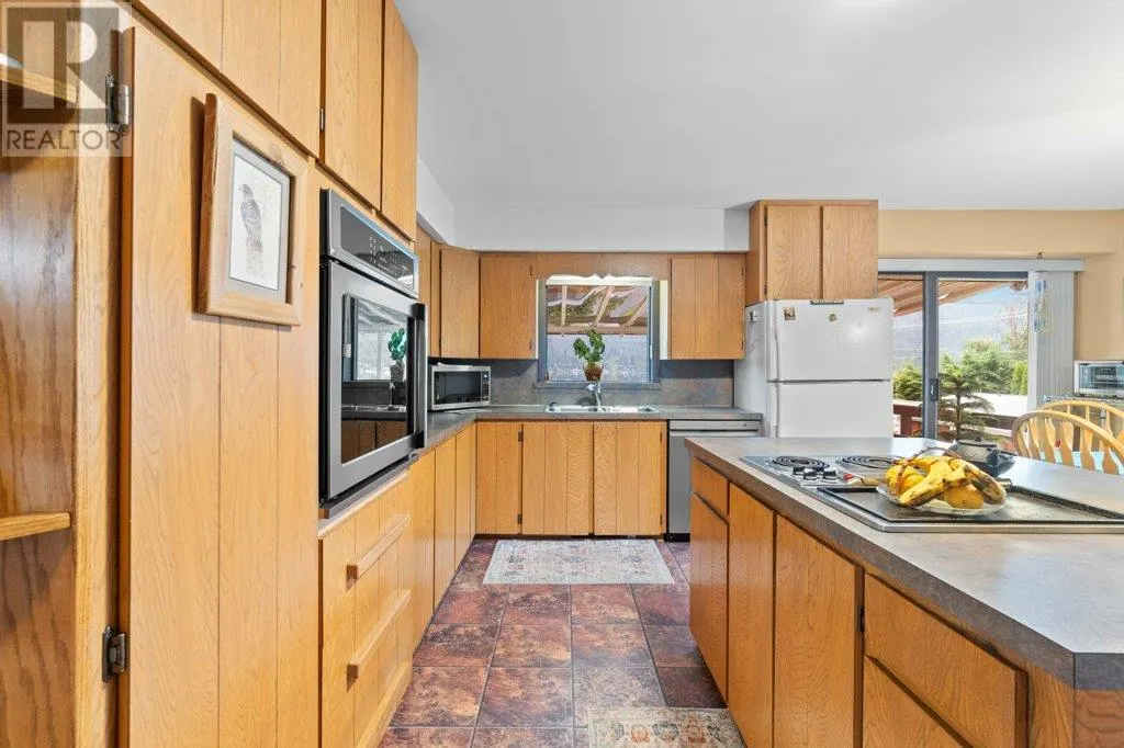 2504 Blind Bay Road