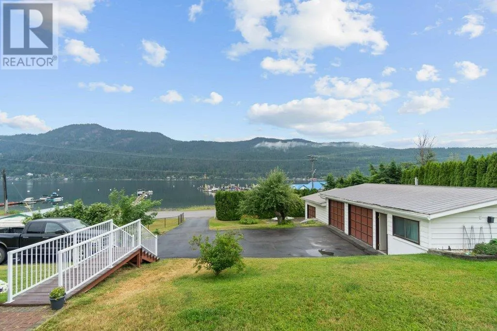 2504 Blind Bay Road
