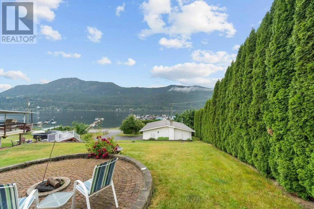 2504 Blind Bay Road