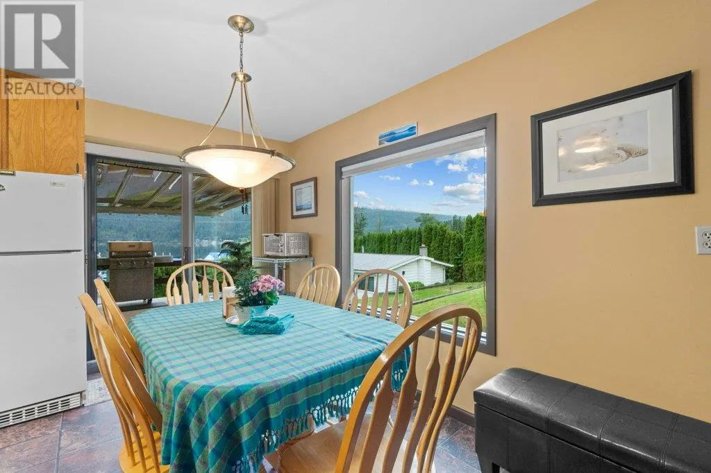2504 Blind Bay Road