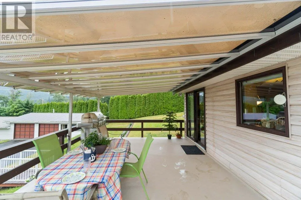 2504 Blind Bay Road