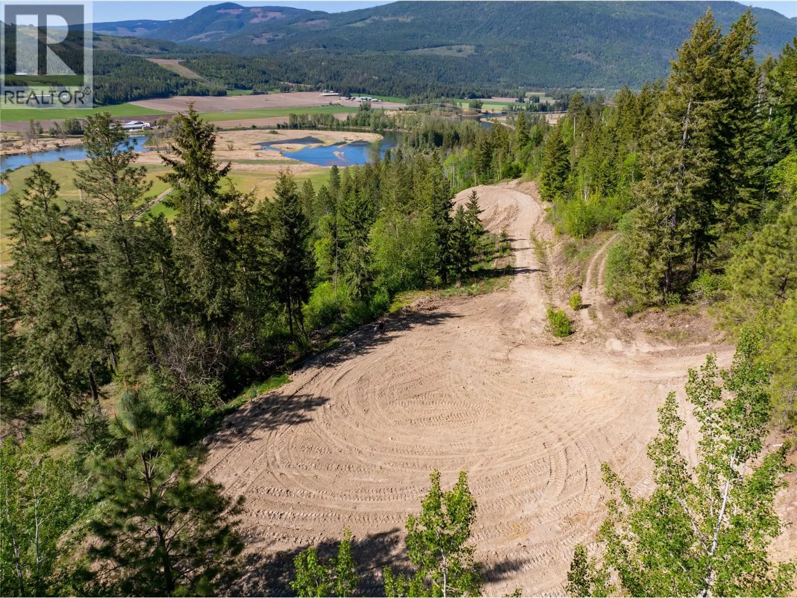 1471 Enderby Mabel Lake Road