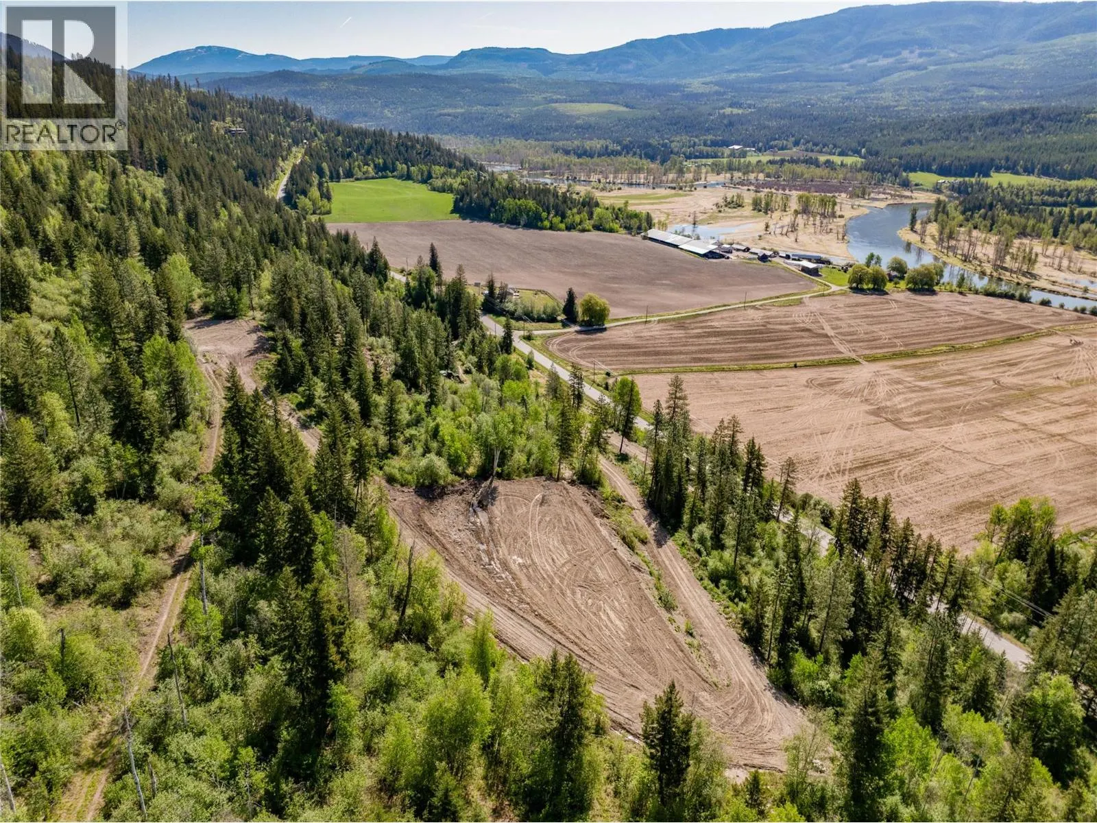 1471 Enderby Mabel Lake Road