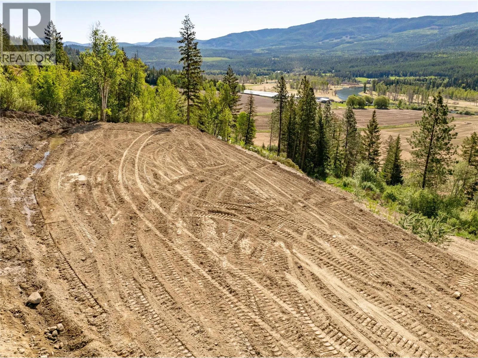 1471 Enderby Mabel Lake Road