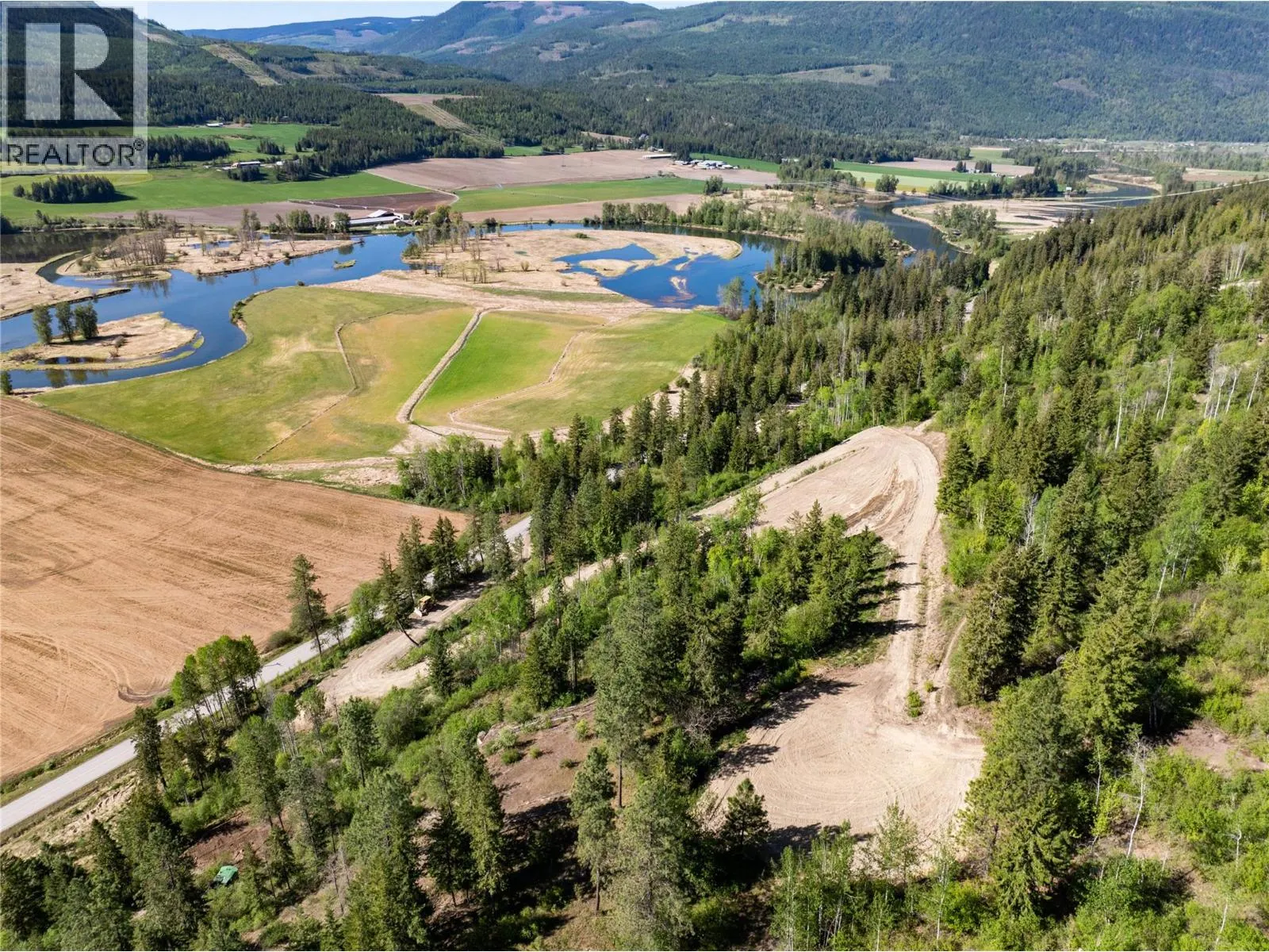 1471 Enderby Mabel Lake Road