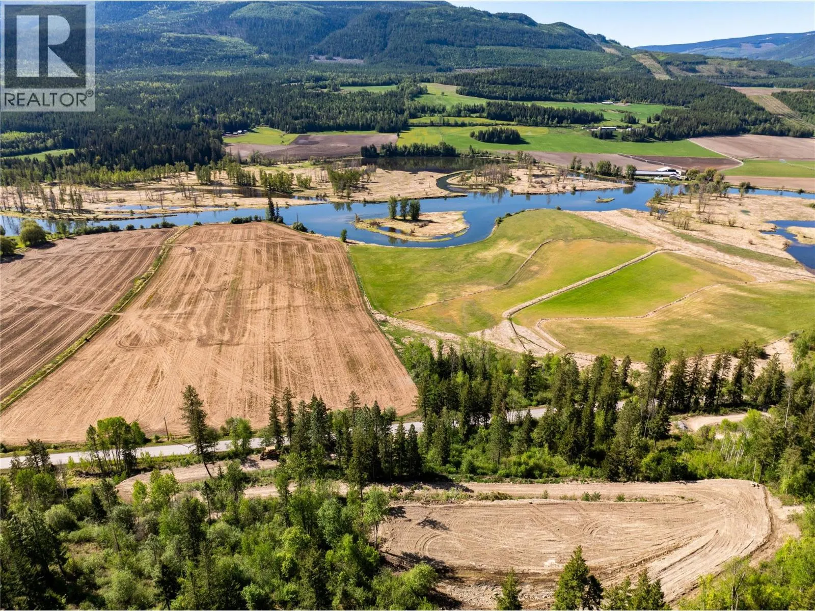 1471 Enderby Mabel Lake Road