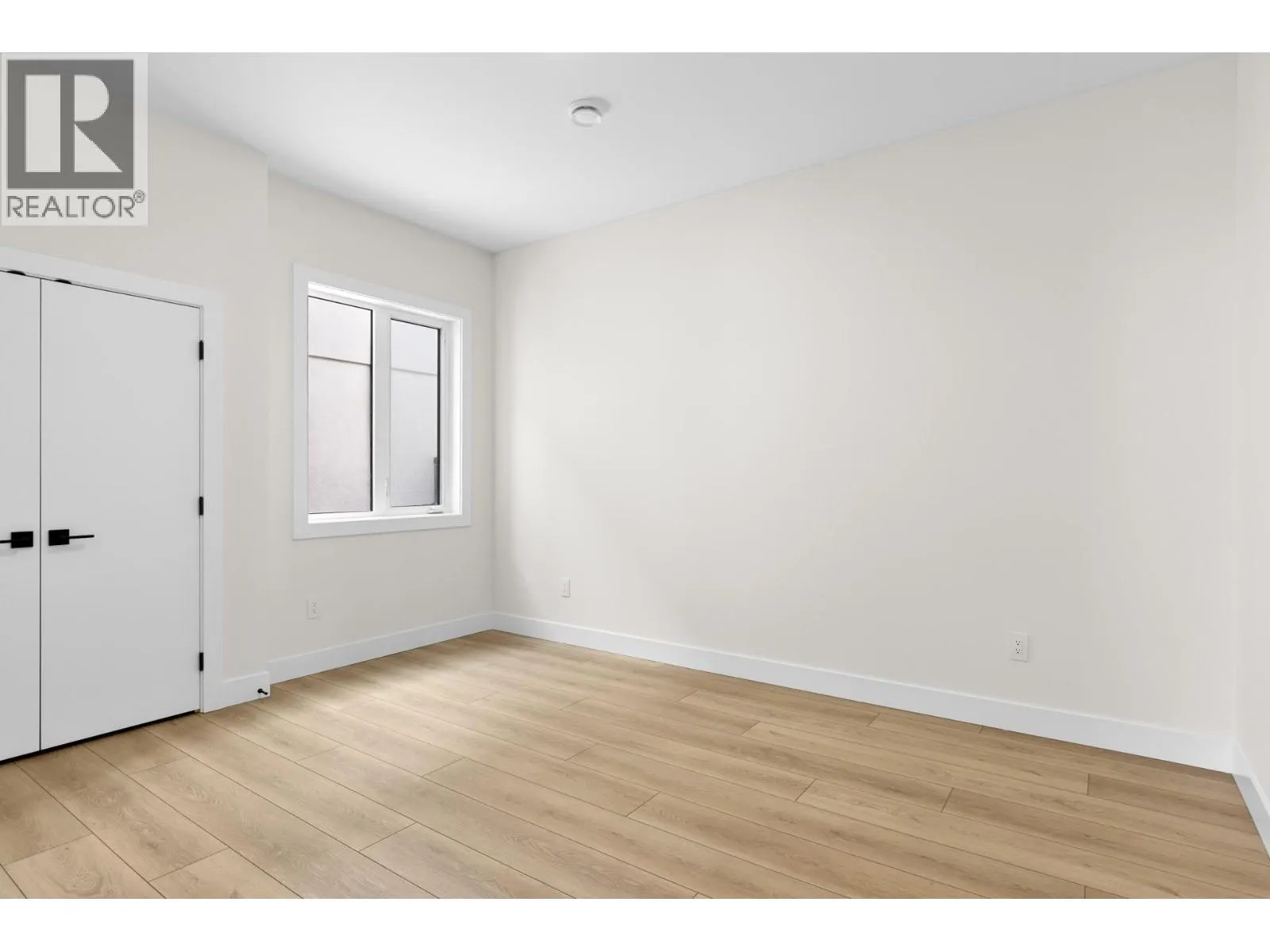 899 Loseth Drive