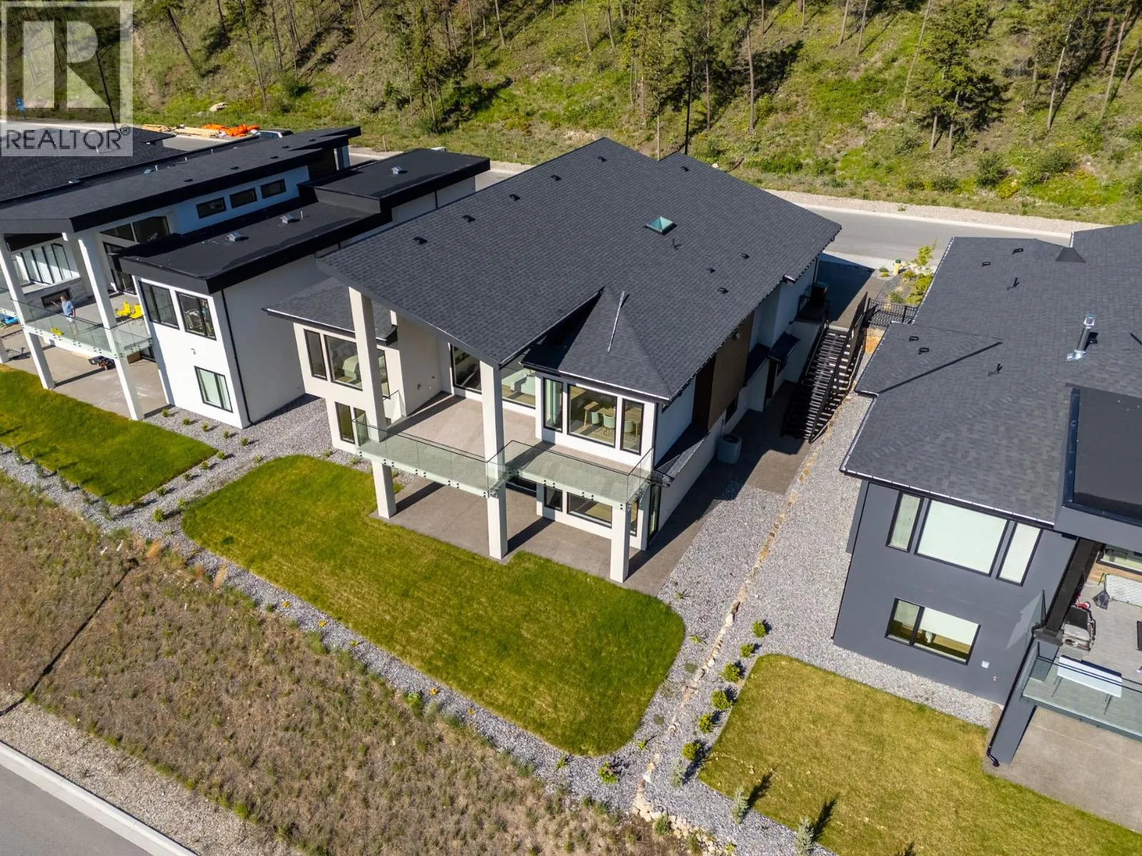 899 Loseth Drive