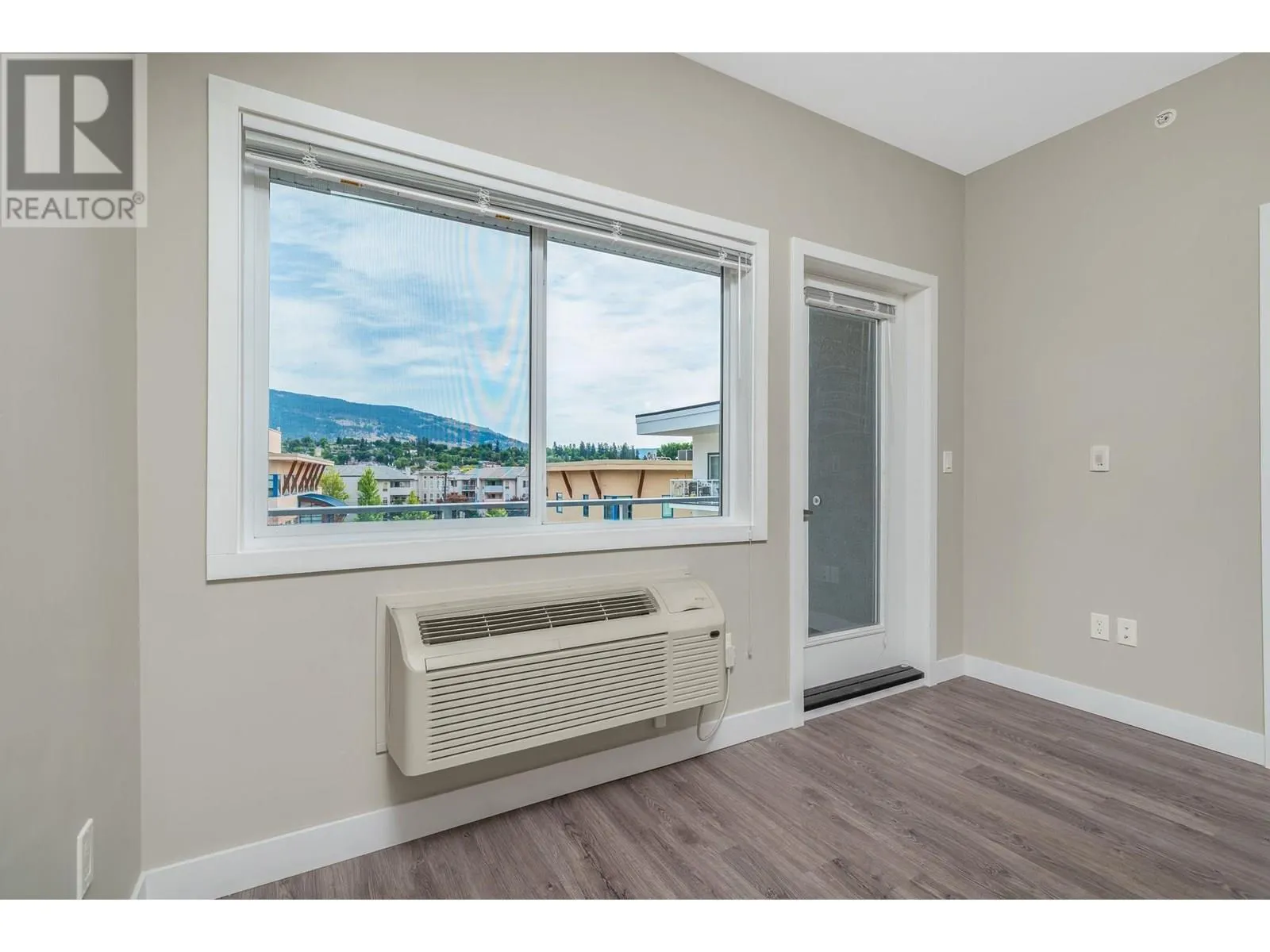 3409 28 Avenue Unit# 413