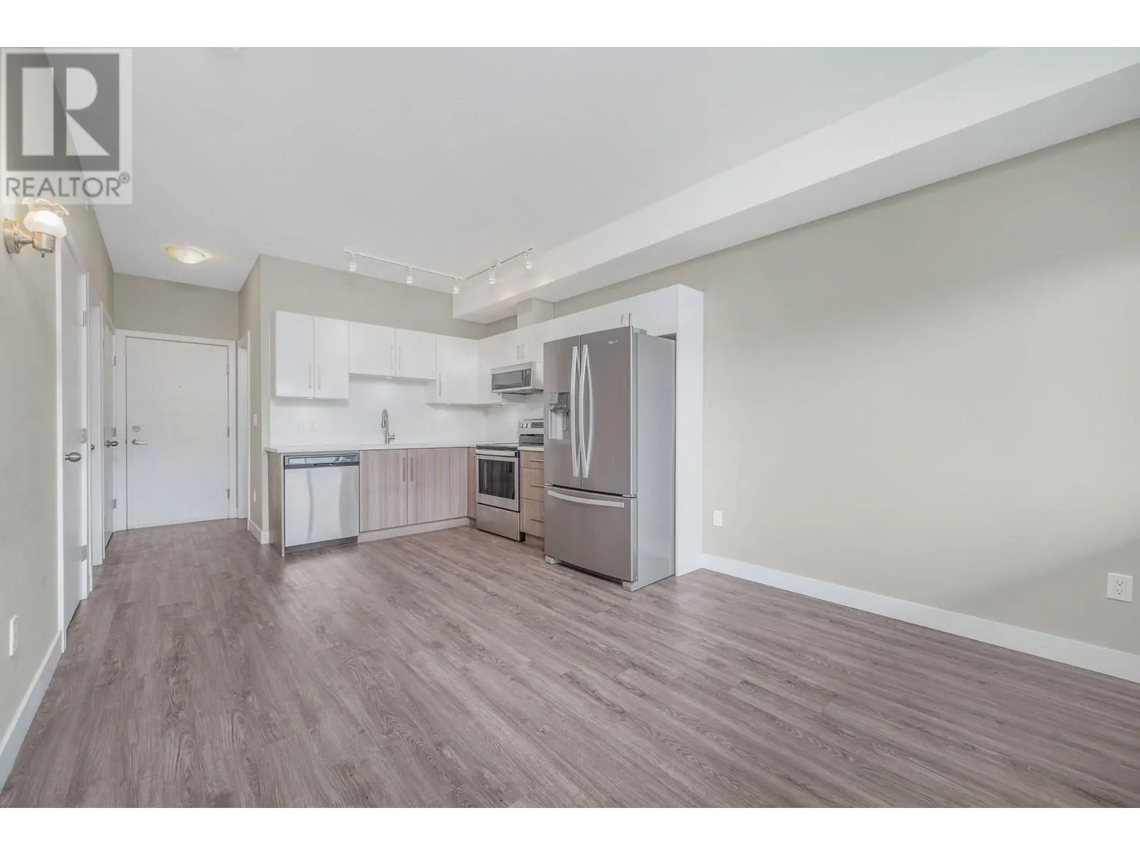 3409 28 Avenue Unit# 413