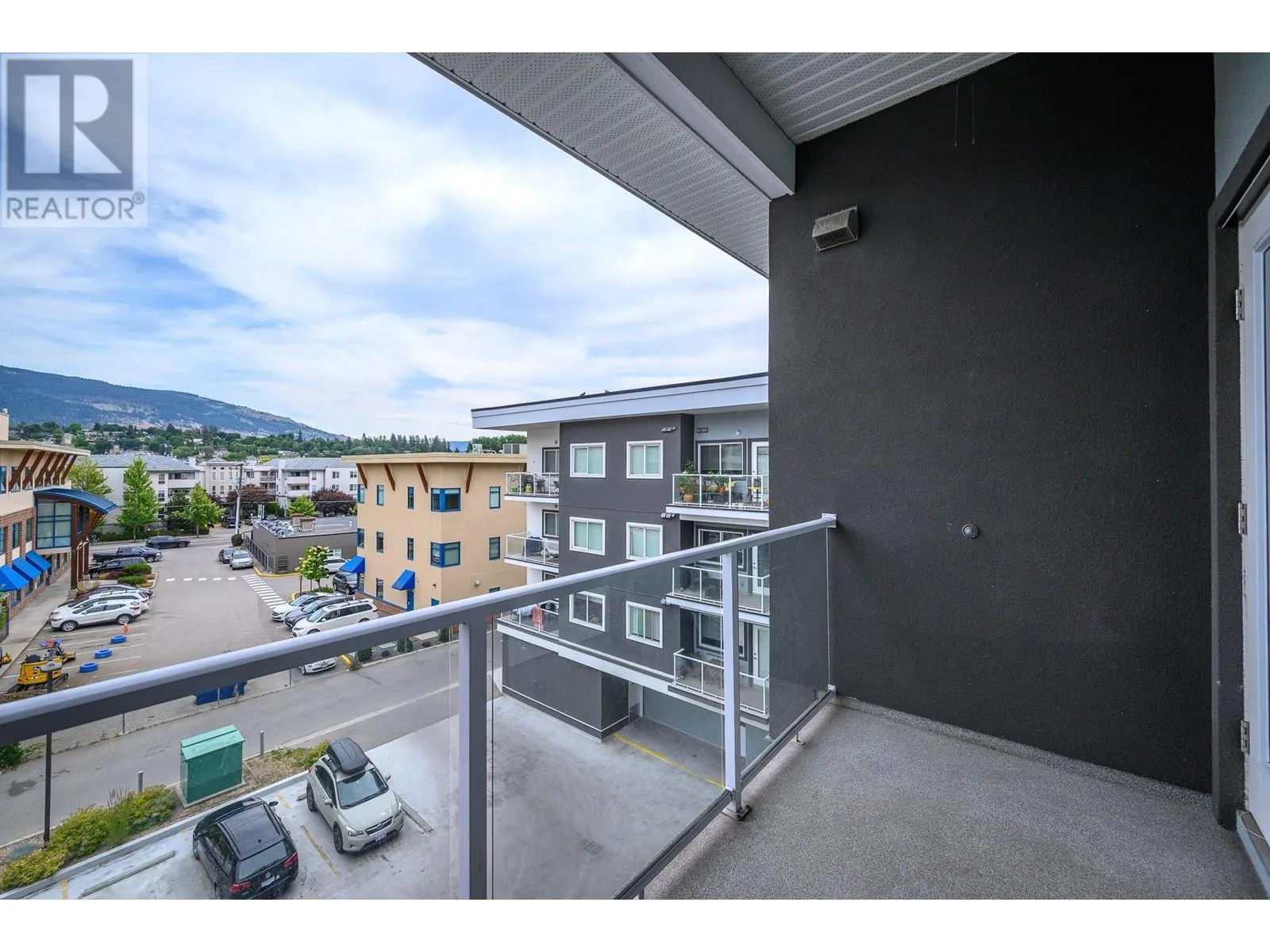 3409 28 Avenue Unit# 413