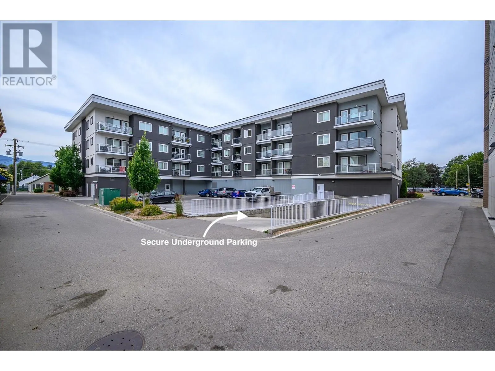 3409 28 Avenue Unit# 413