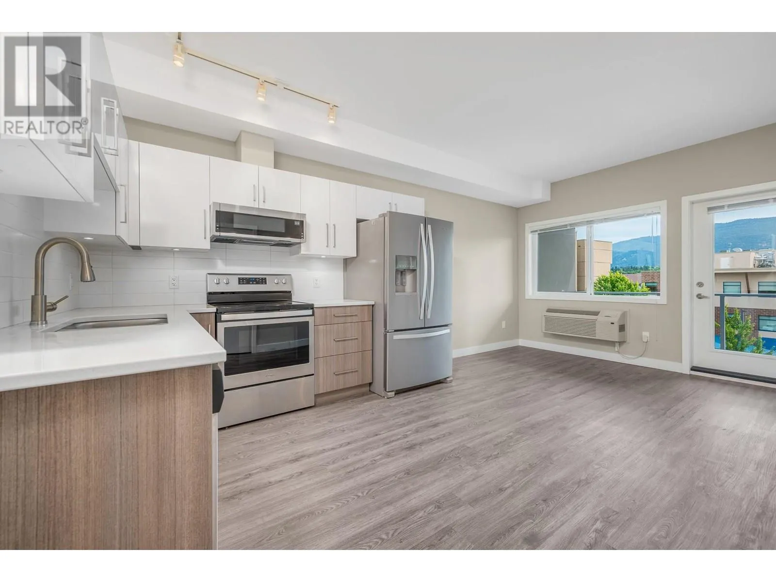 3409 28 Avenue Unit# 413