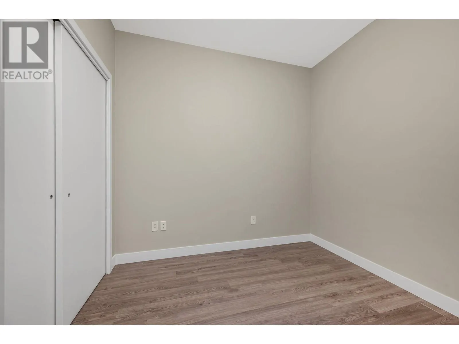 3409 28 Avenue Unit# 413