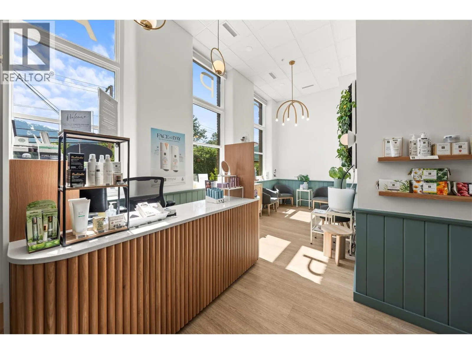 616 Third Street W