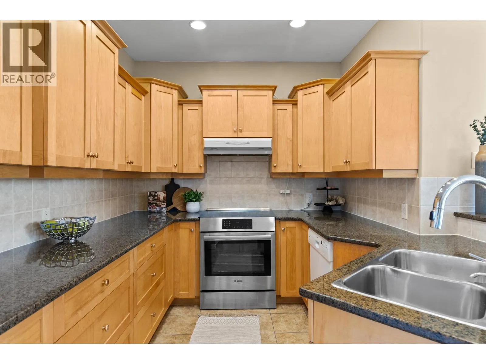 2591 Lake Breeze Court