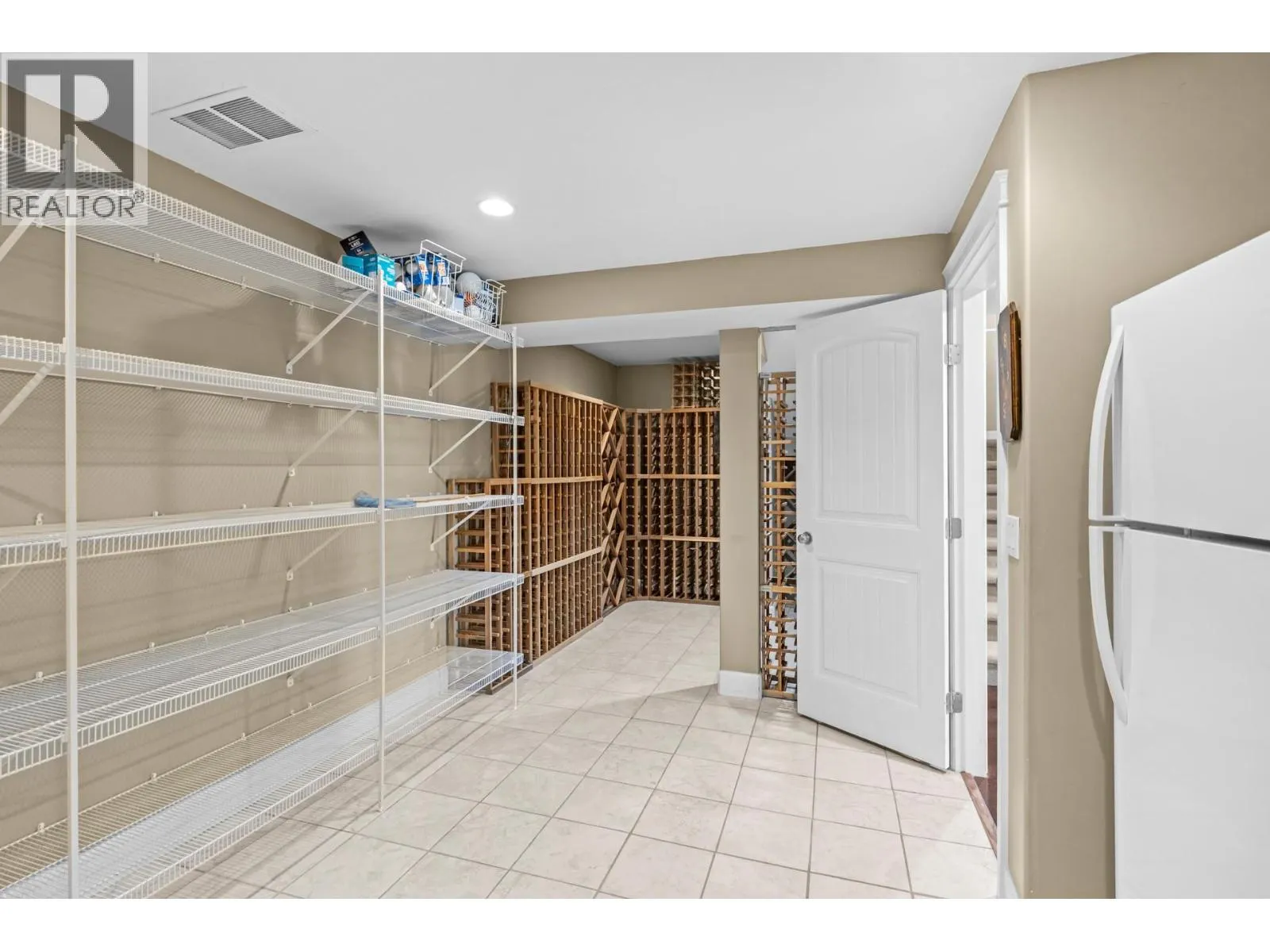 2591 Lake Breeze Court