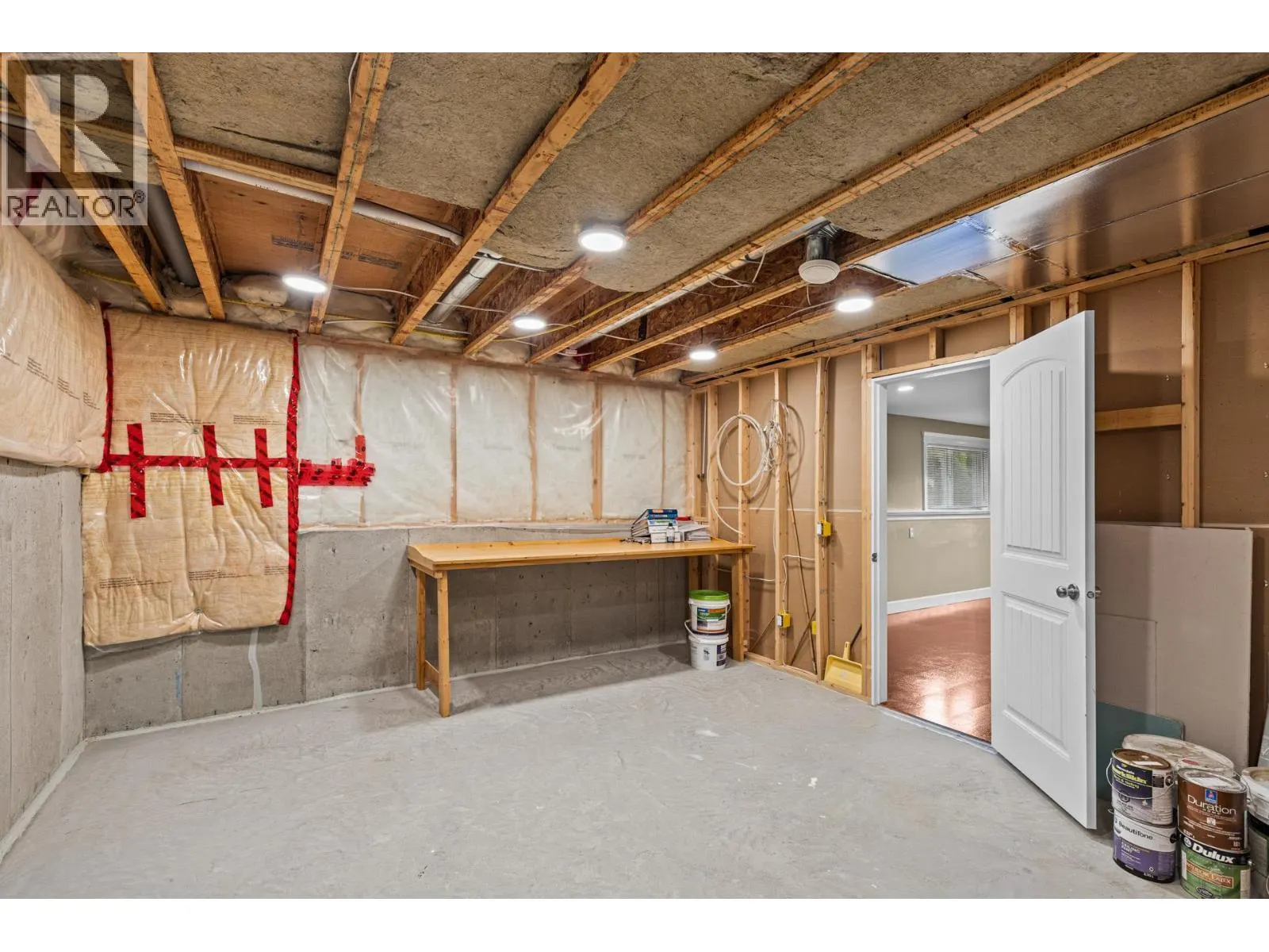 2591 Lake Breeze Court