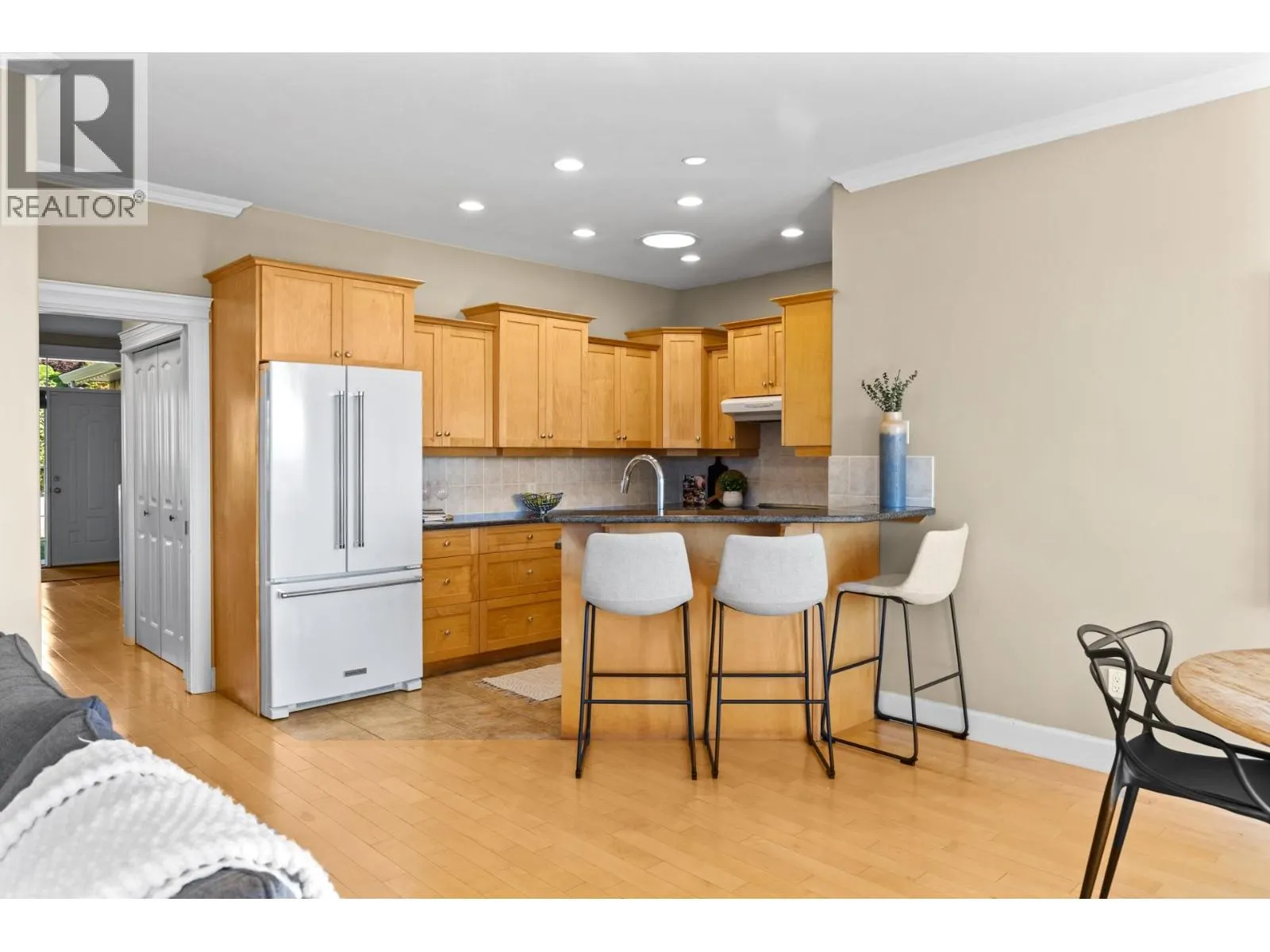2591 Lake Breeze Court