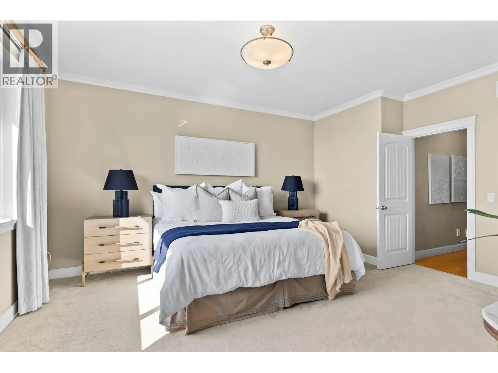 2591 Lake Breeze Court