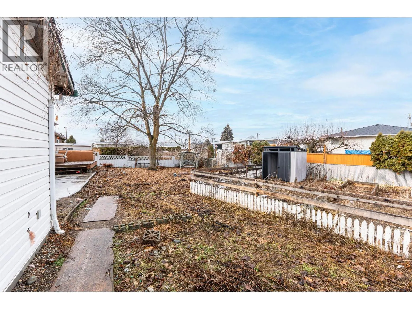 540 Lomond Road