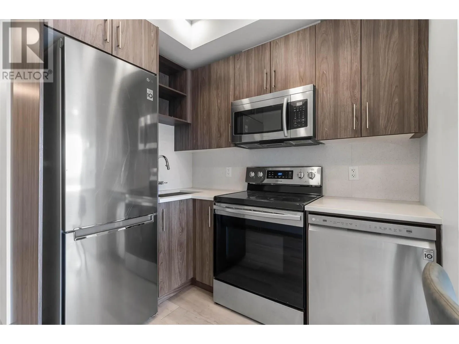 345 Dougall Road N Unit# 224