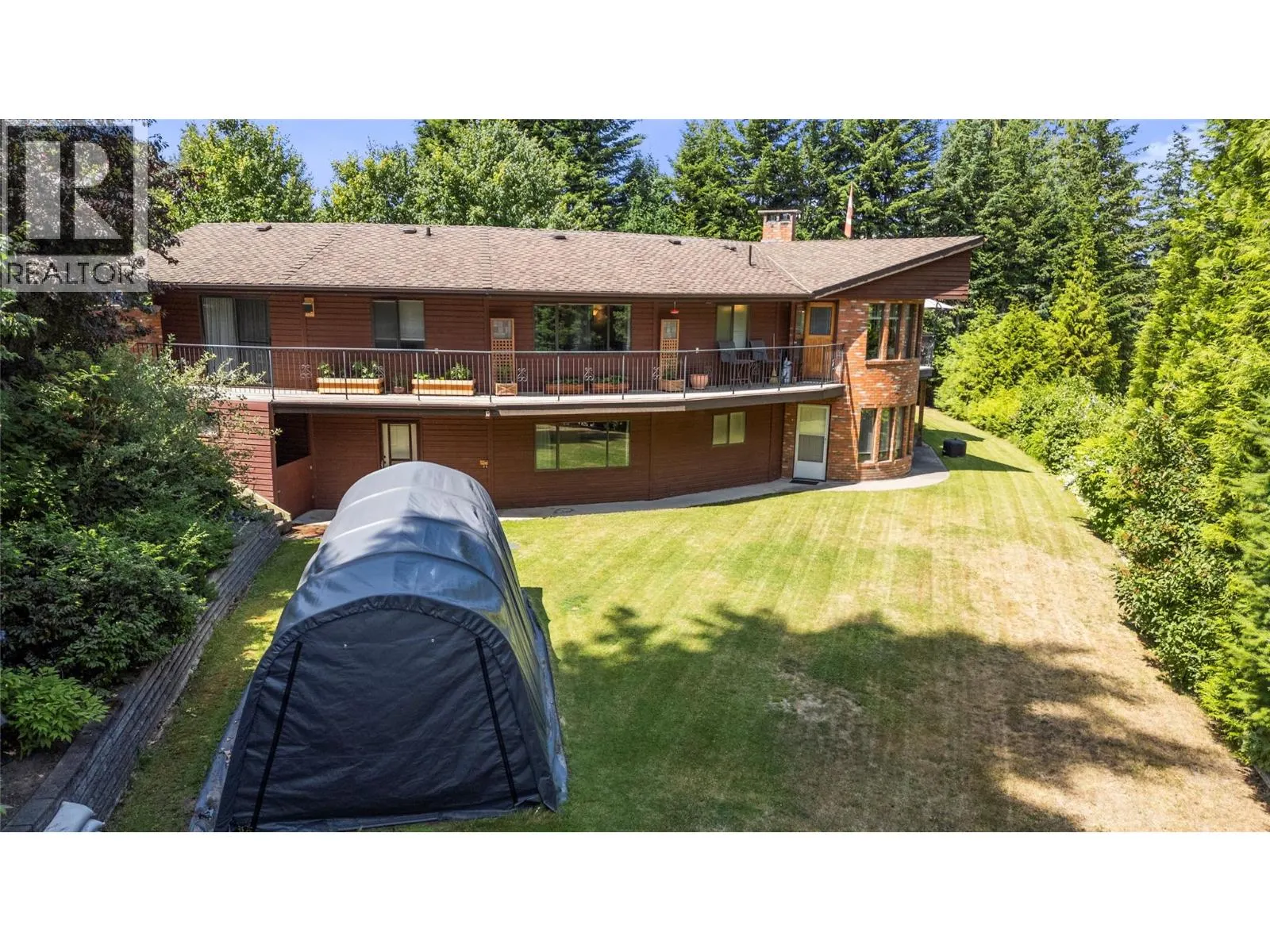 2631 Grandview Place