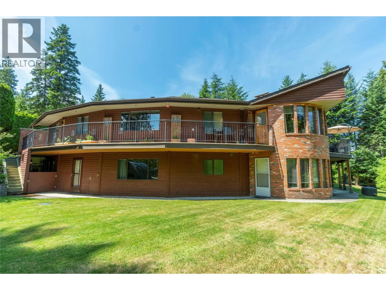 2631 Grandview Place
