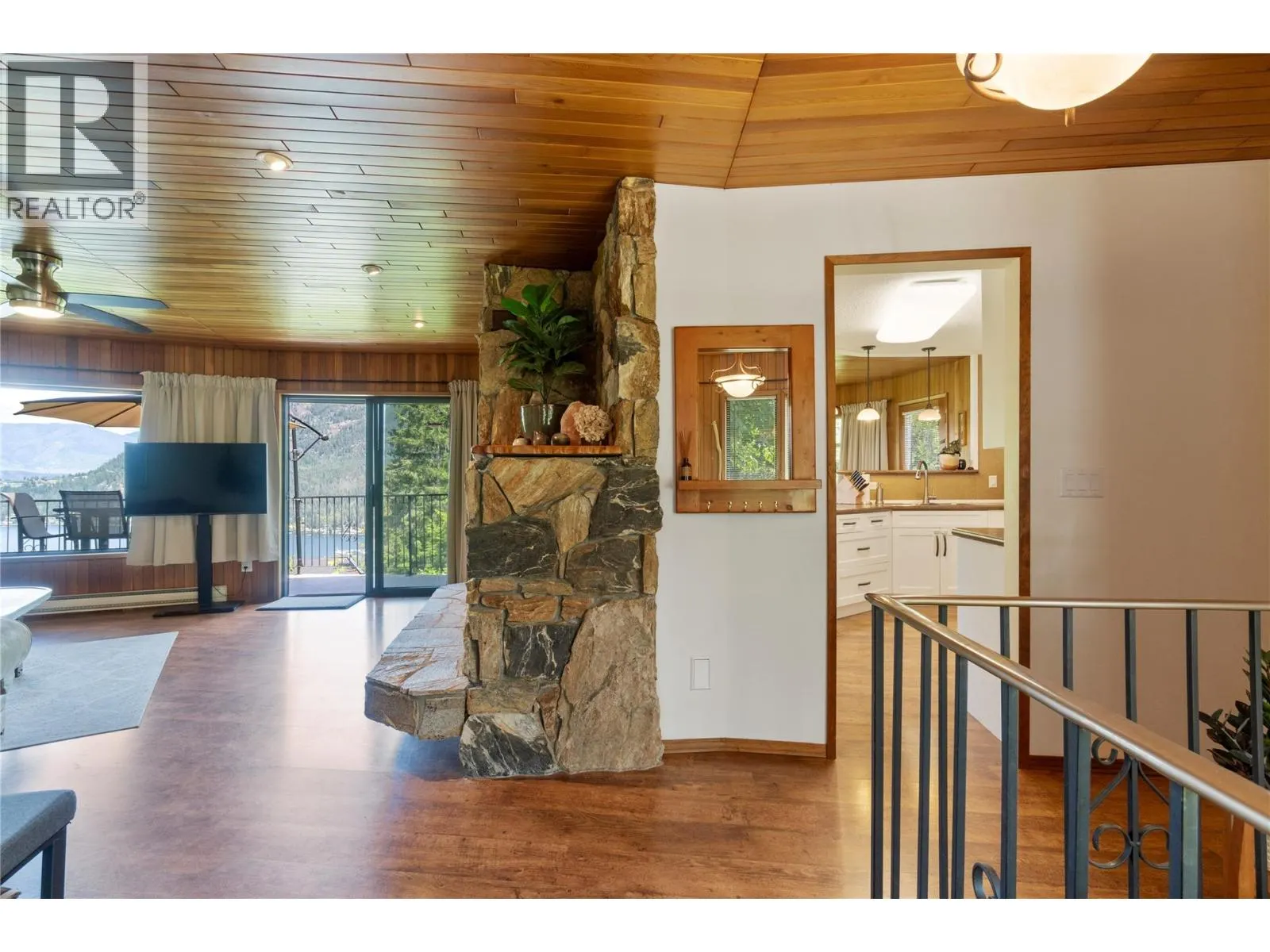 2631 Grandview Place