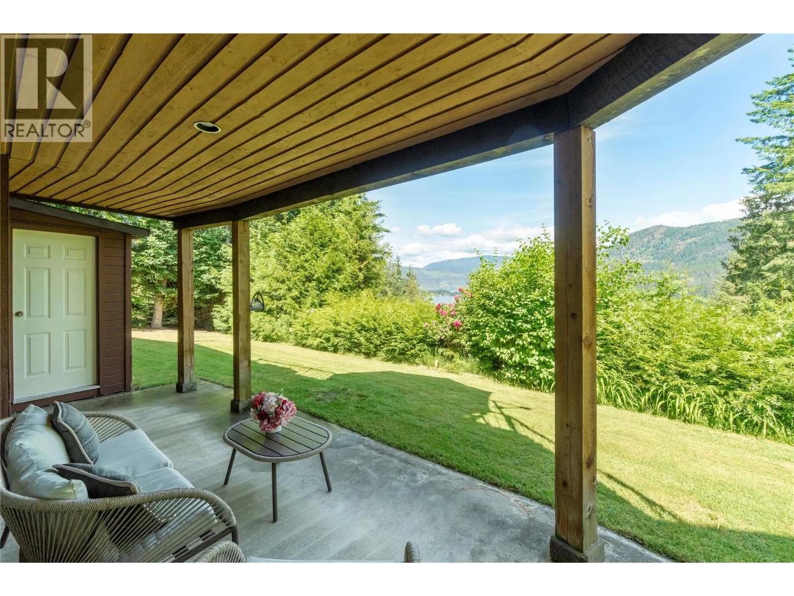 2631 Grandview Place