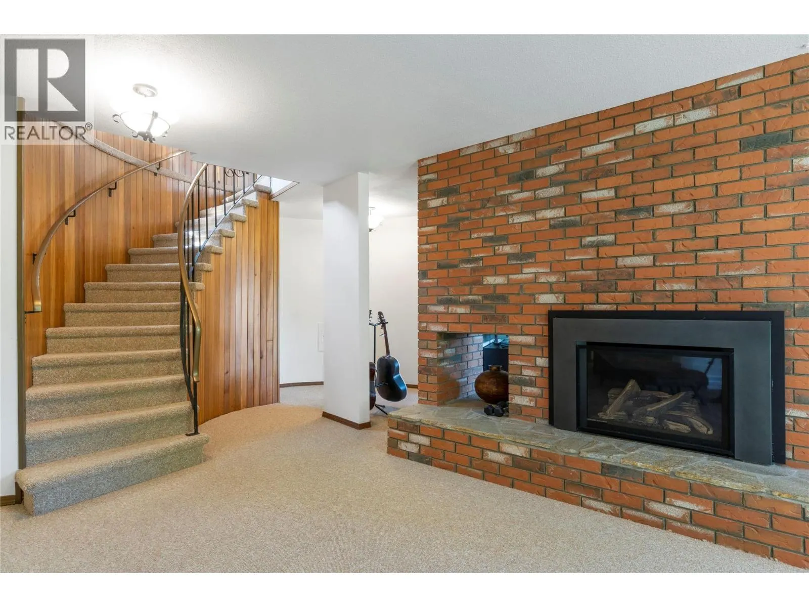 2631 Grandview Place