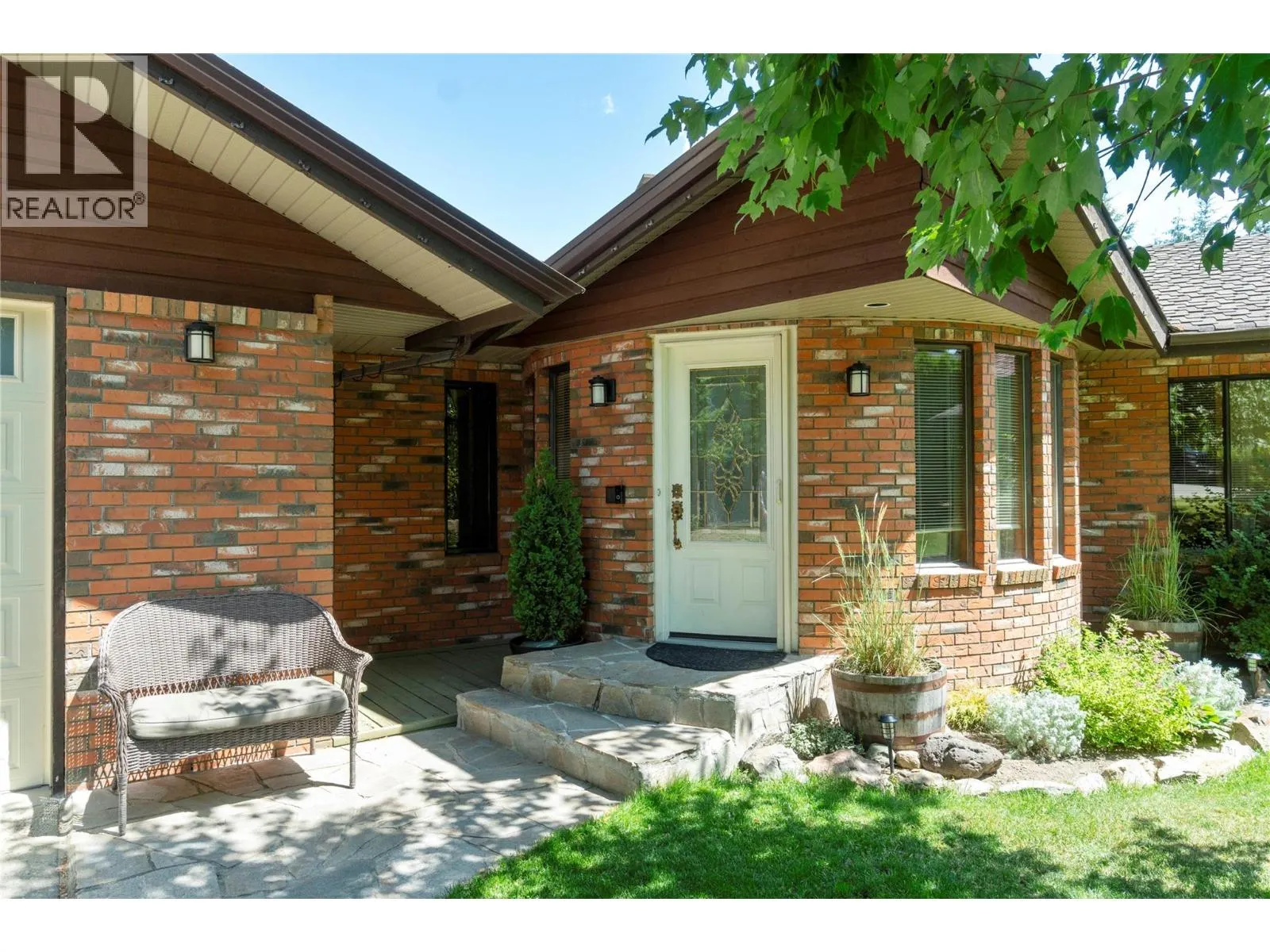 2631 Grandview Place