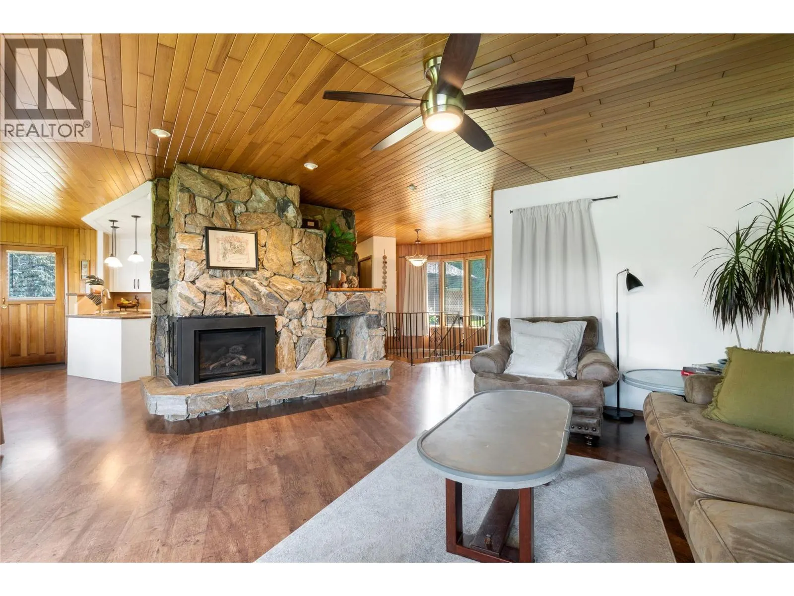 2631 Grandview Place
