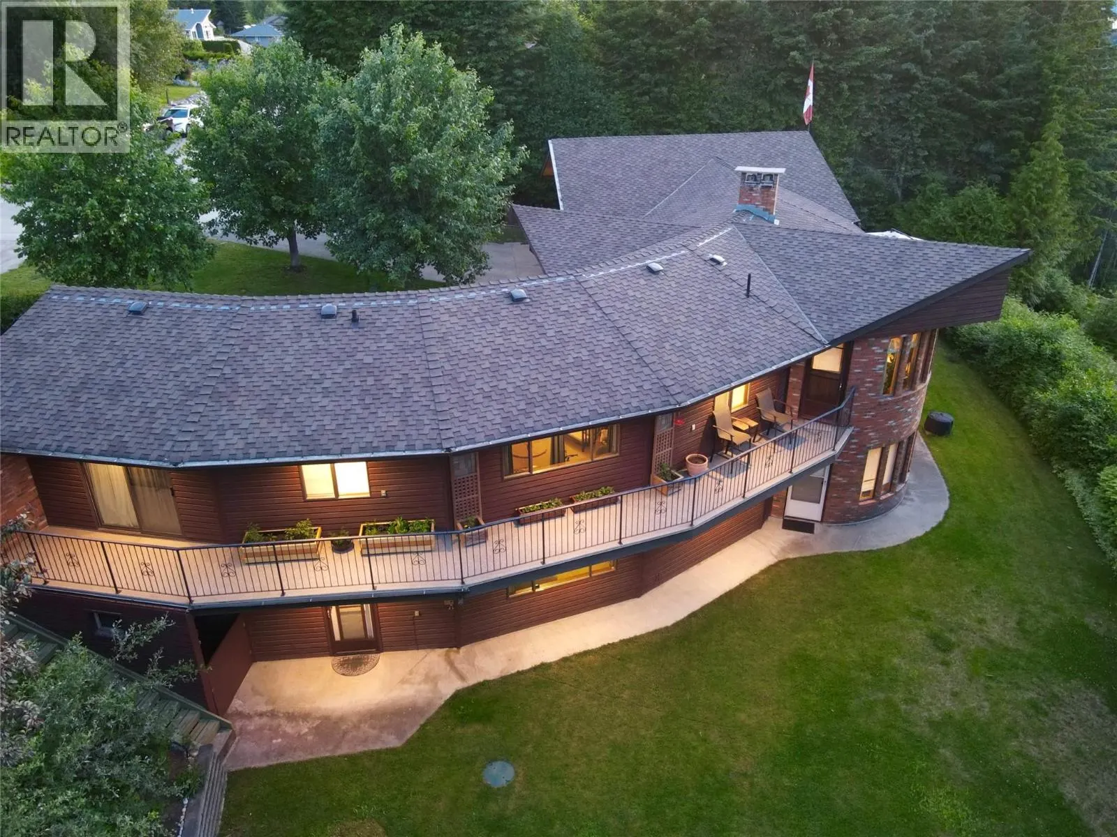 2631 Grandview Place