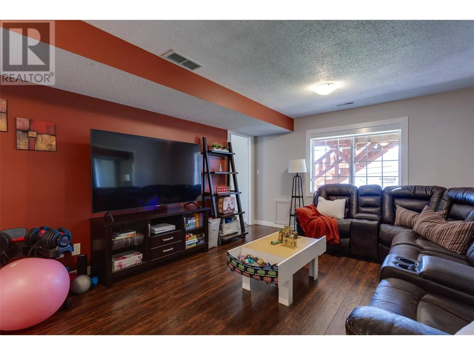 2440 Old Okanagan Highway Unit# 1114