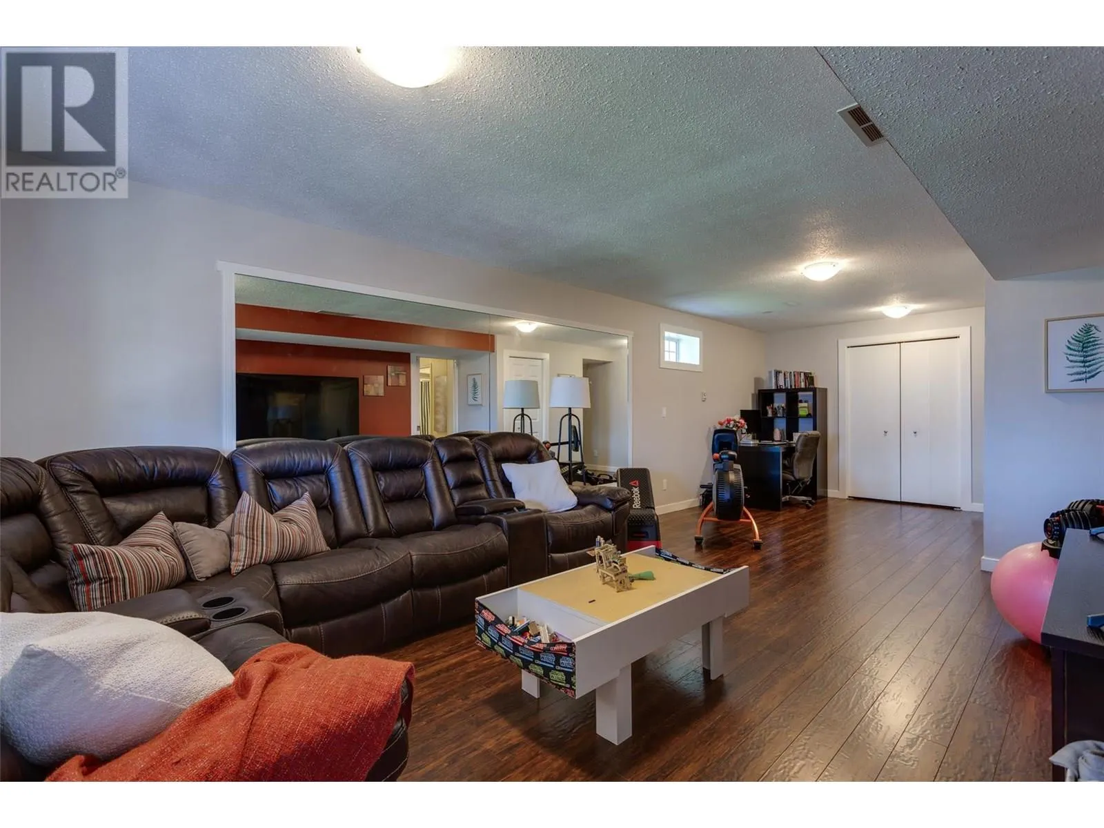 2440 Old Okanagan Highway Unit# 1114