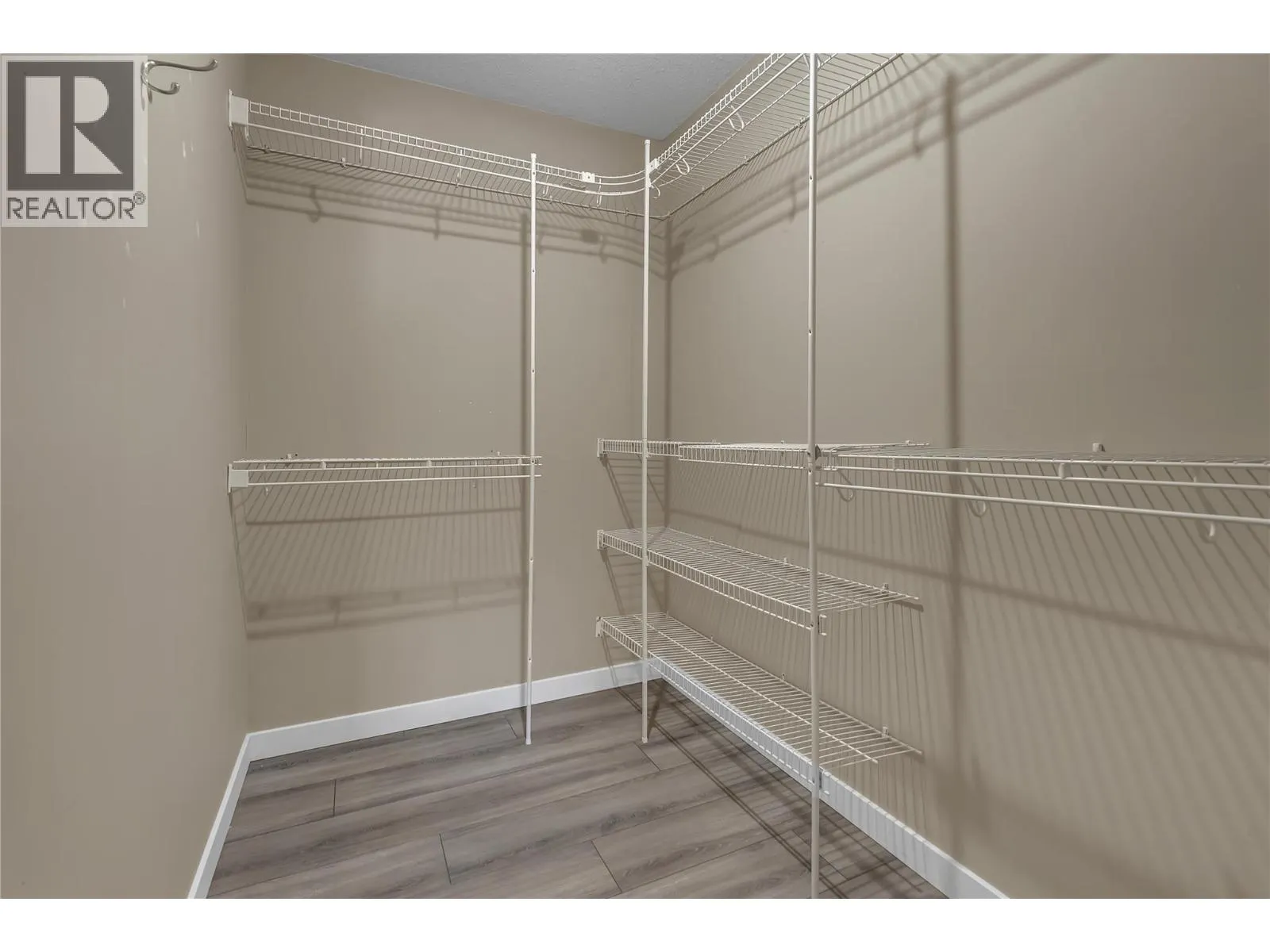 735 Cook Road Unit# 207C