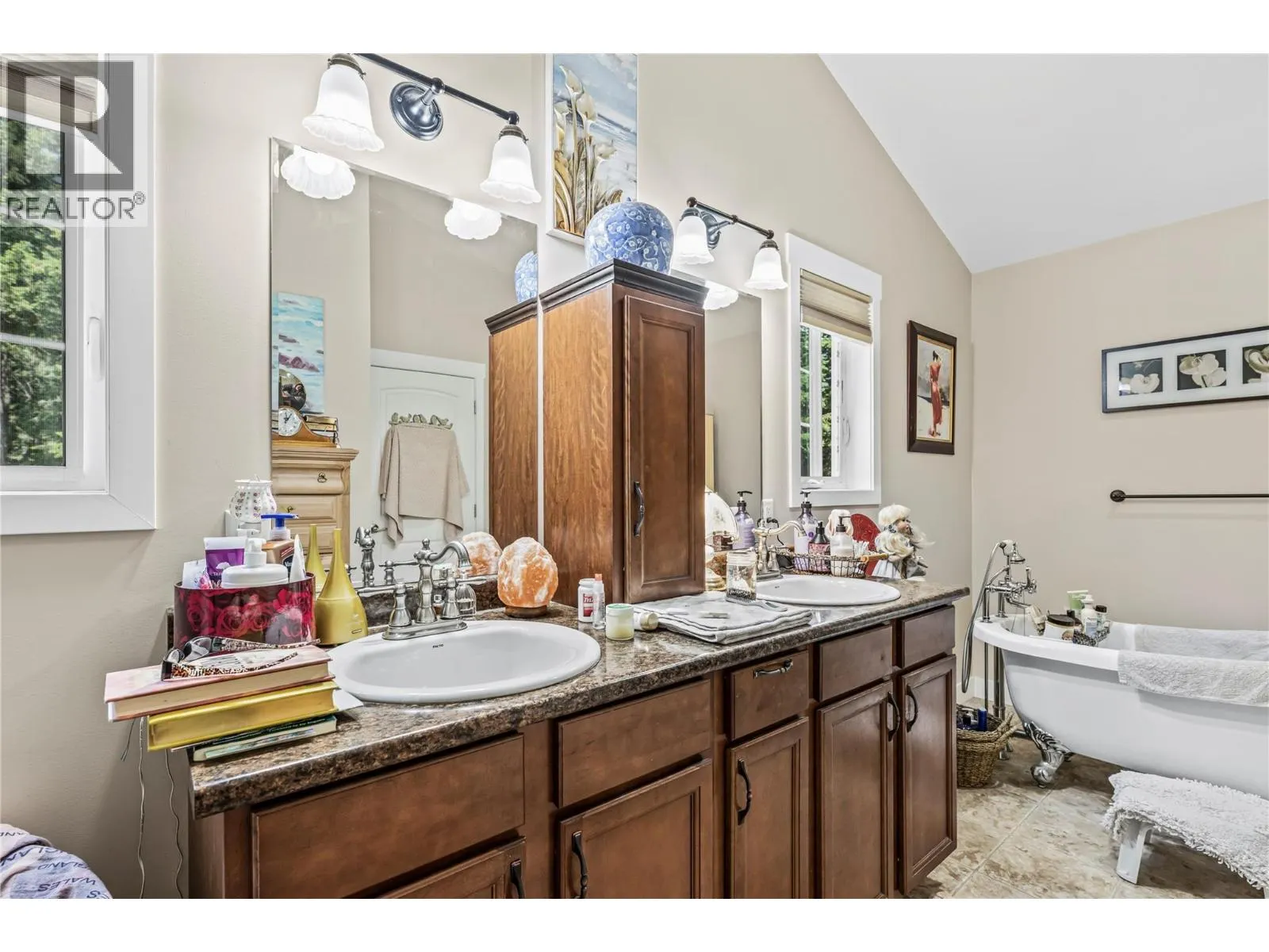 3447 Roberge Road
